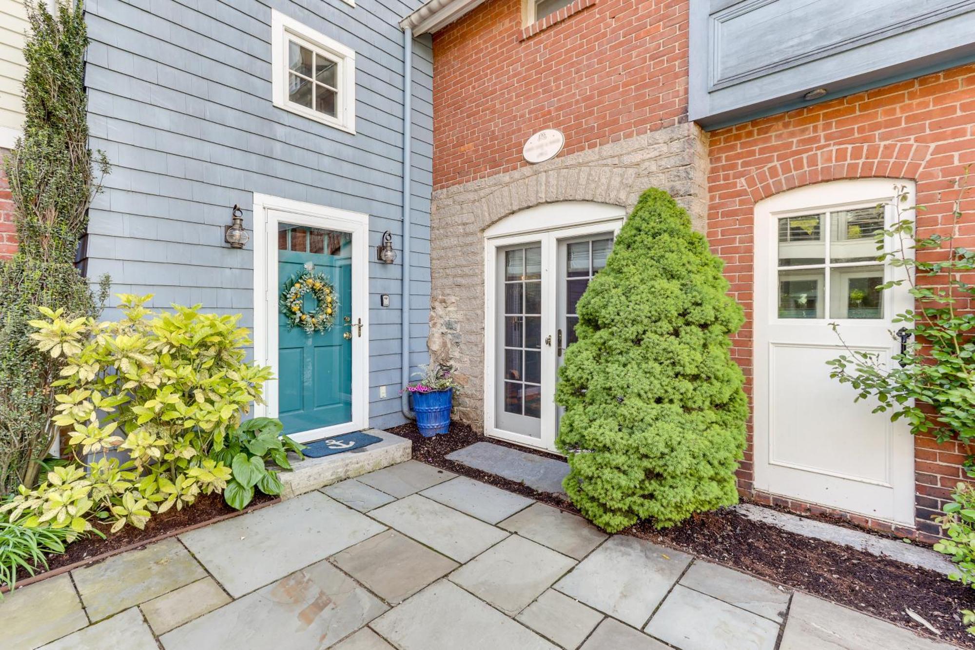 Downtown Essex Apartment - Steps To River! Esterno foto